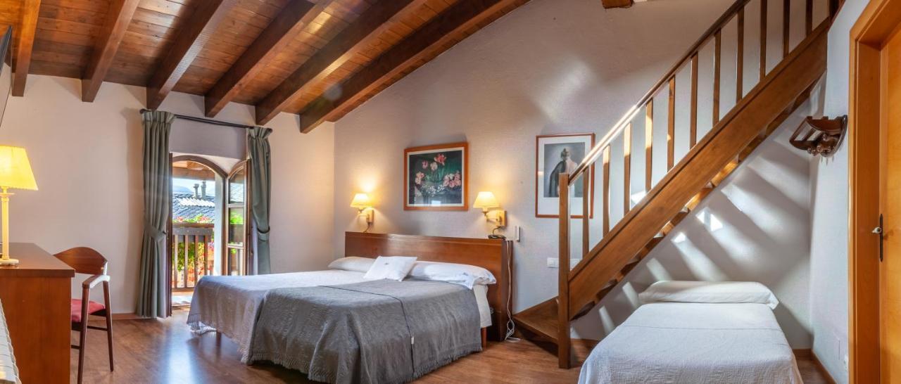 לייביה Hotel Fonda Merce מראה חיצוני תמונה